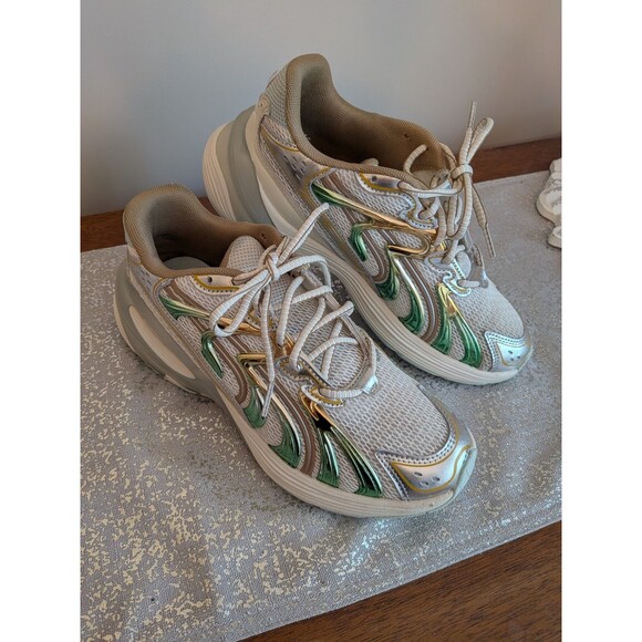 Puma Shoes - PUMA Inverse Shimmer Sneakers Womans Size 8 US White Green Gold Metallic Runners